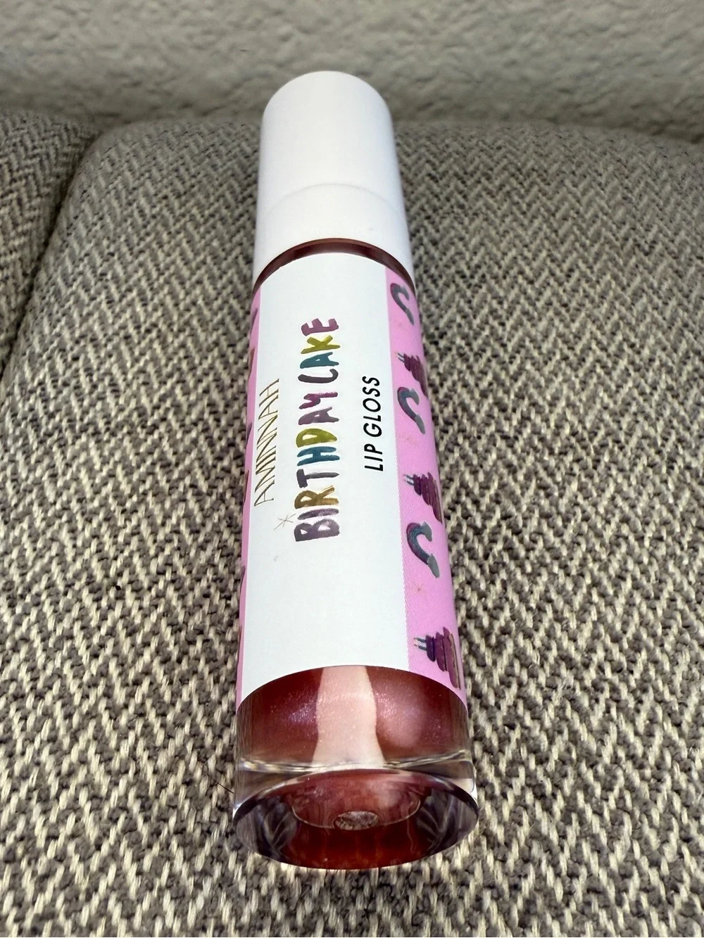 AMINNAH Lip Gloss - Birthday Cake
